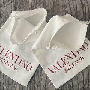 💯 Valentino Garavani dustbags (2)